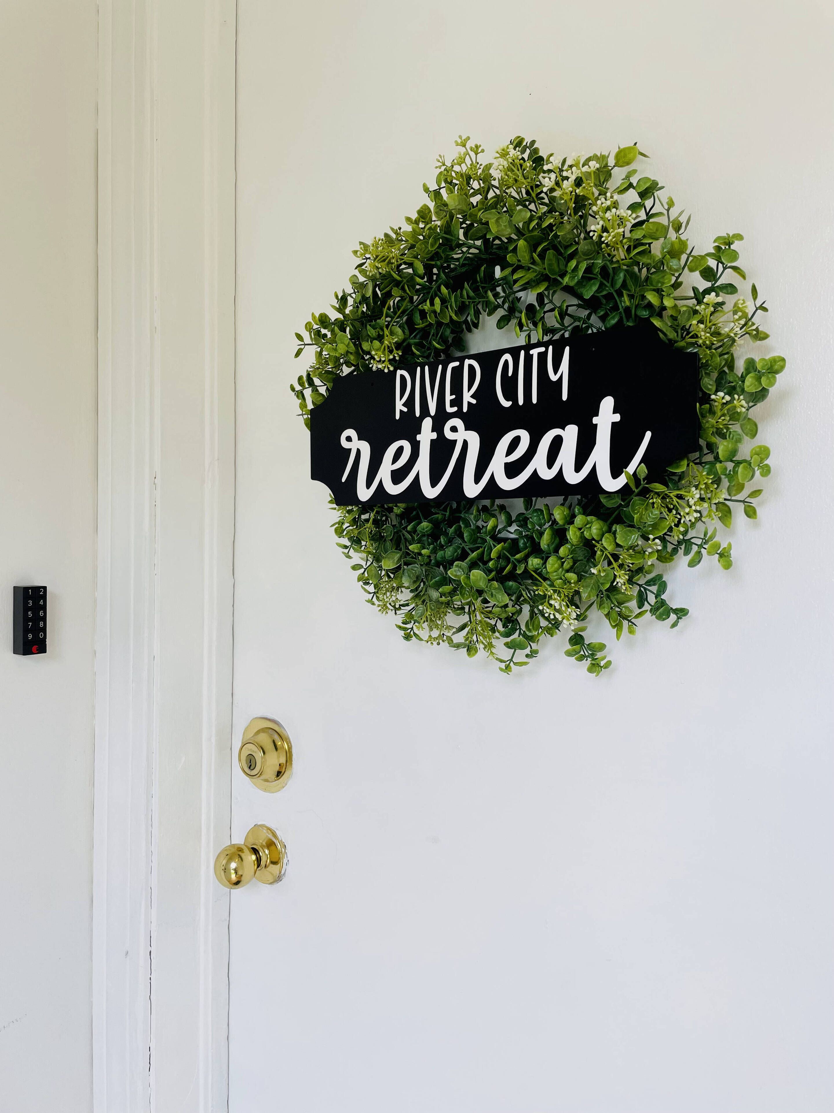 River City Retreat |KING 1BD/1BA Stylish Apt
