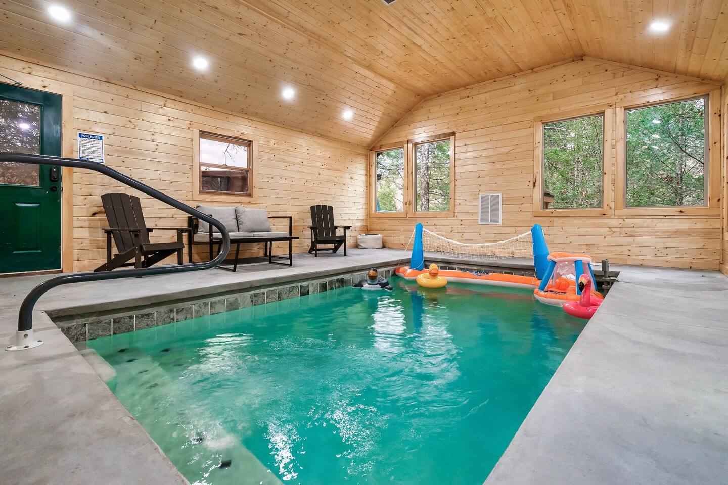 Luxury Heated Pool Cabin with Mountain Views, Theater & Game room
