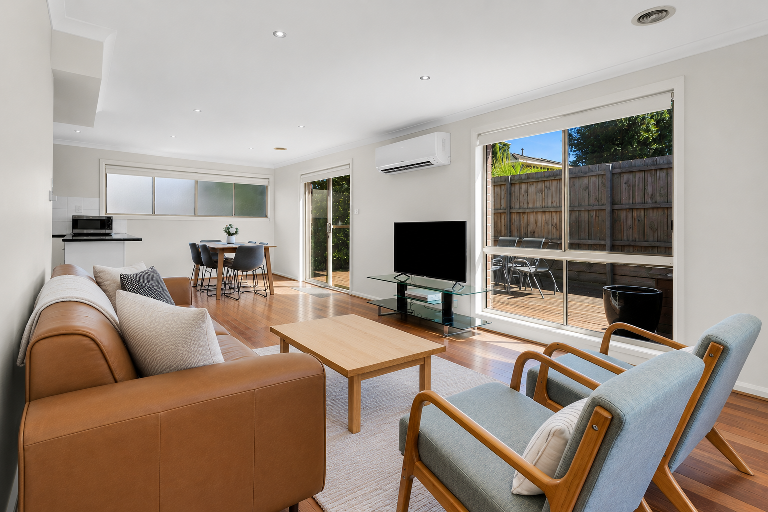 Airport West Stunner by Ready Set Stay