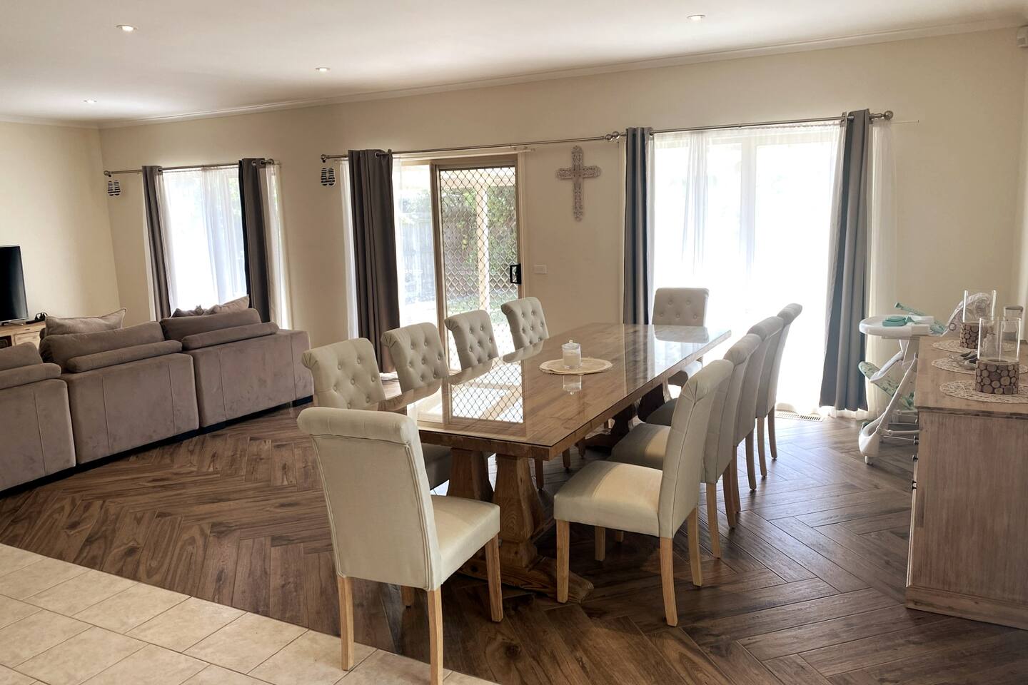 Tootgarook Beach House by Ready Set Stay