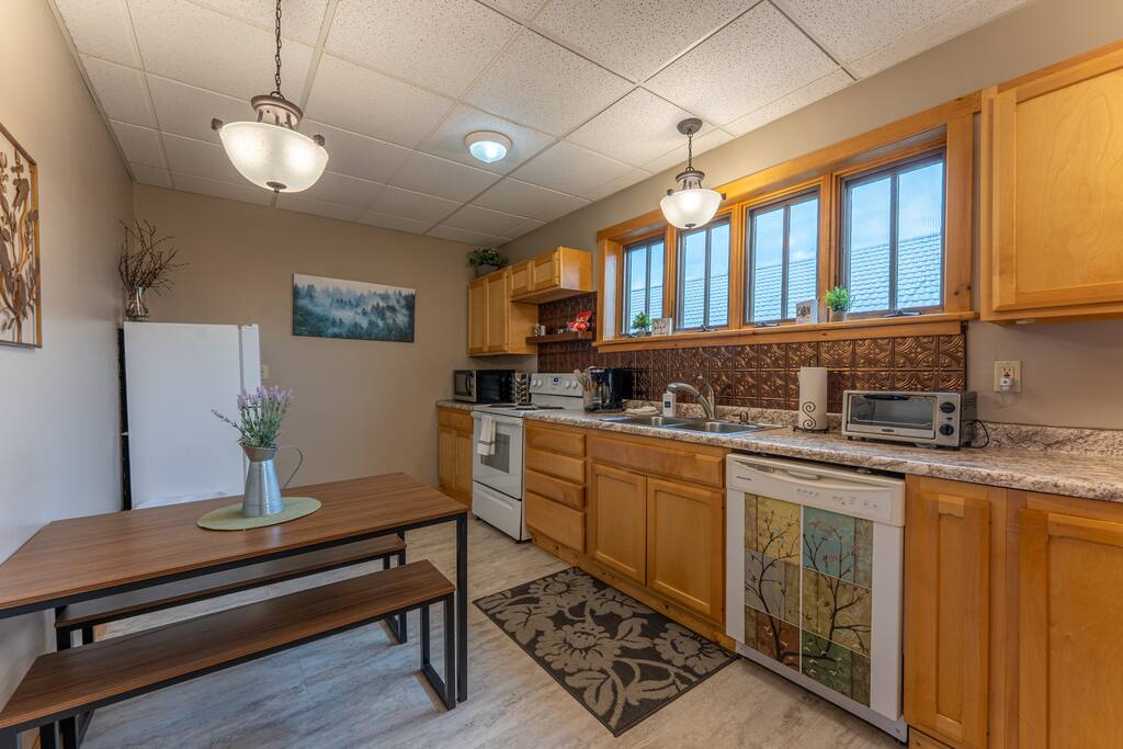 A Taste of Ely | 2 BR apartment