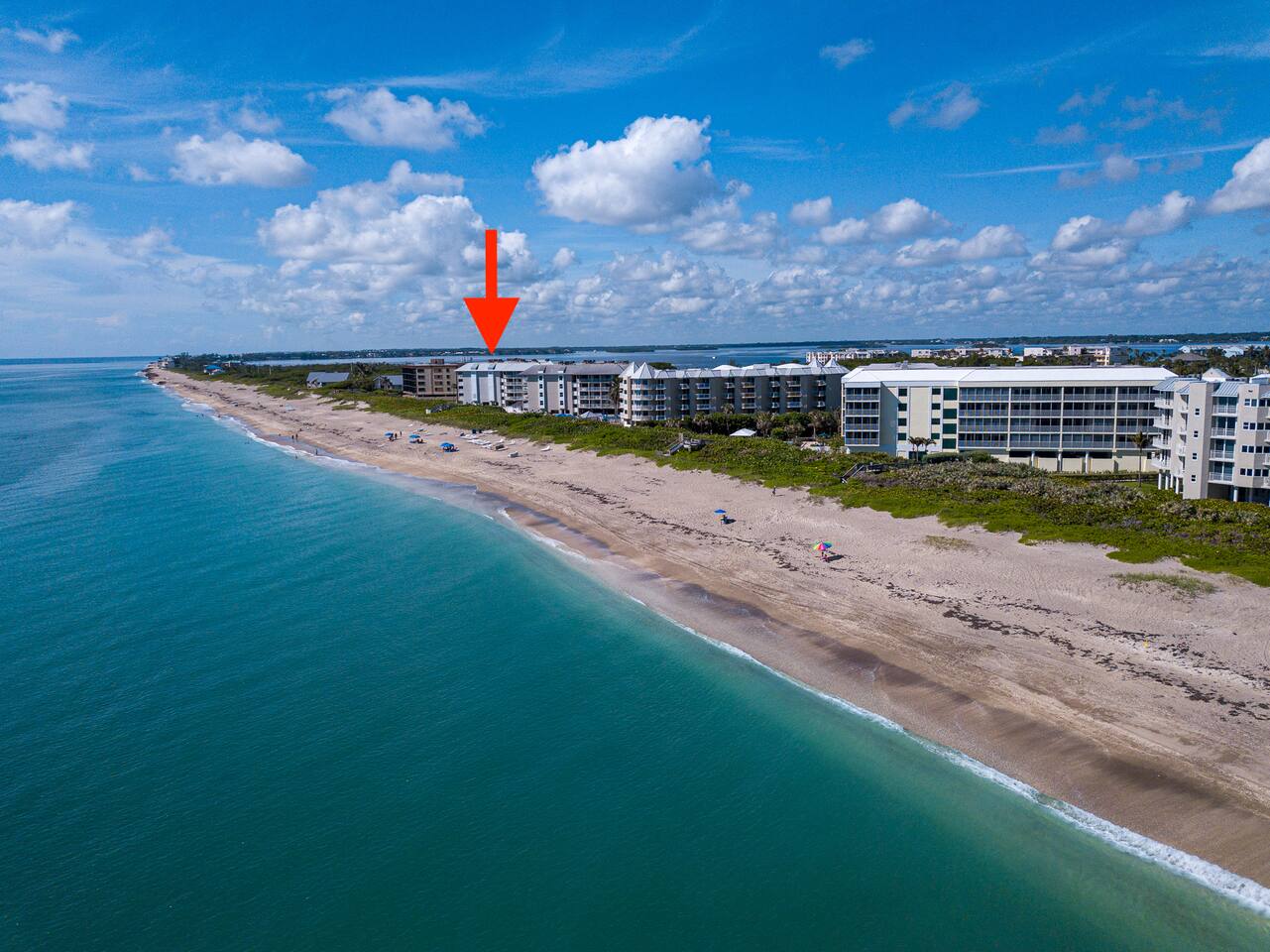 Beachfront get-away Hutchinson Island Condo