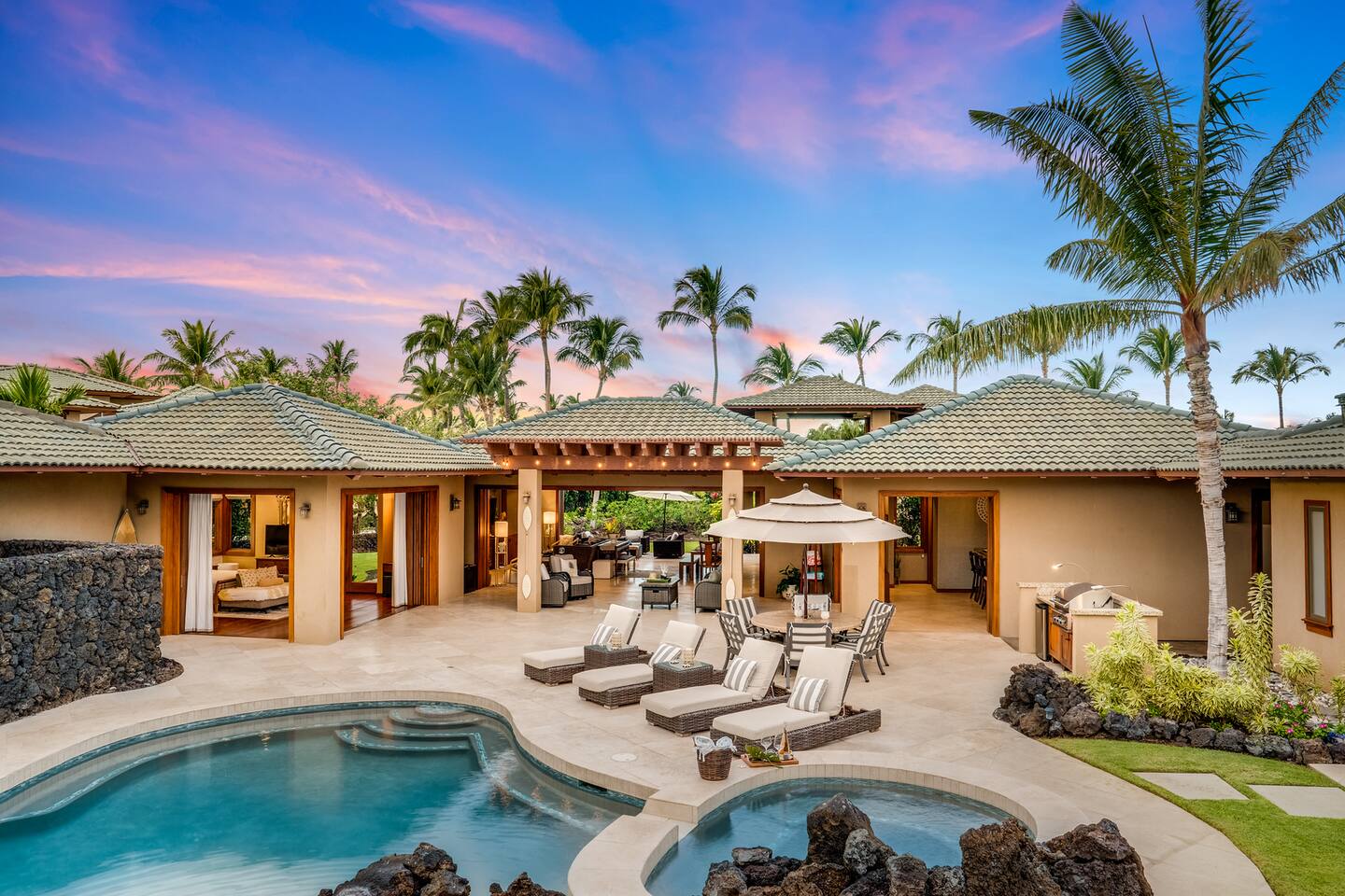 Hale Mele Polynesian Pod Style Home with private Pool, Hot Tub, E-bikes and Golf Cart