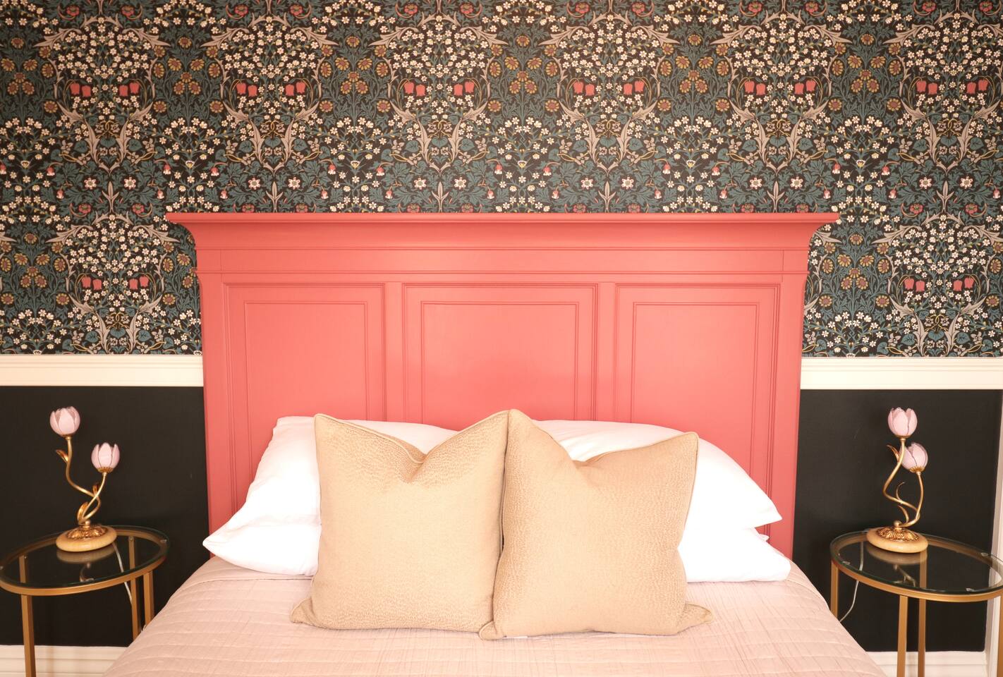 Morrill Mansion Inn | 8 | Self Check In | Parking