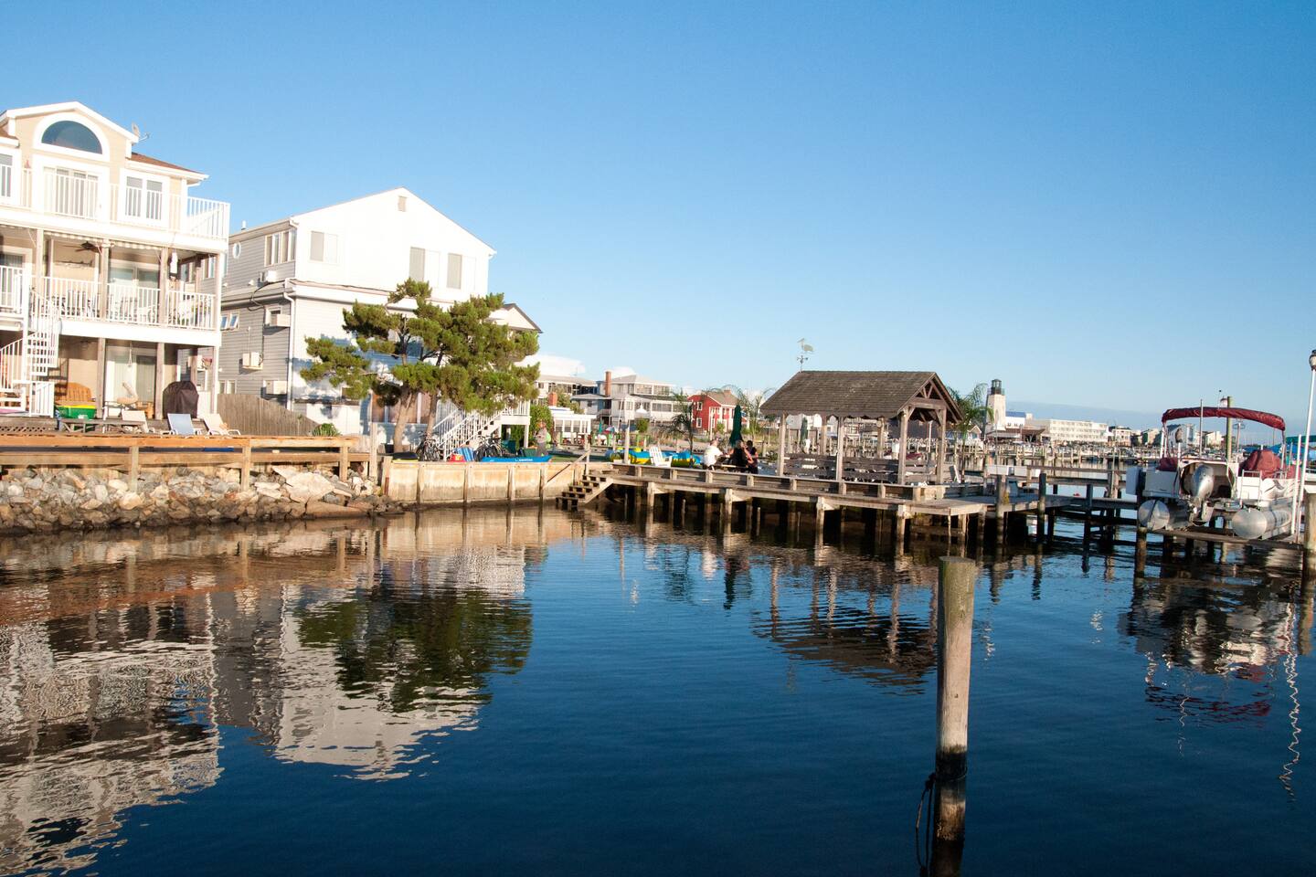 Read Ave Dewey Condo - Bay Front, Private Beach