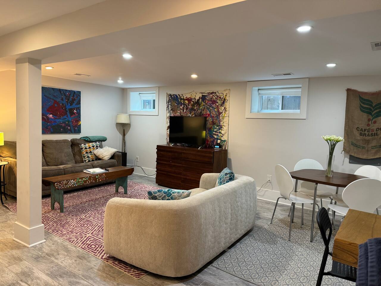 Large English Basement w/Amenities & Near Metro