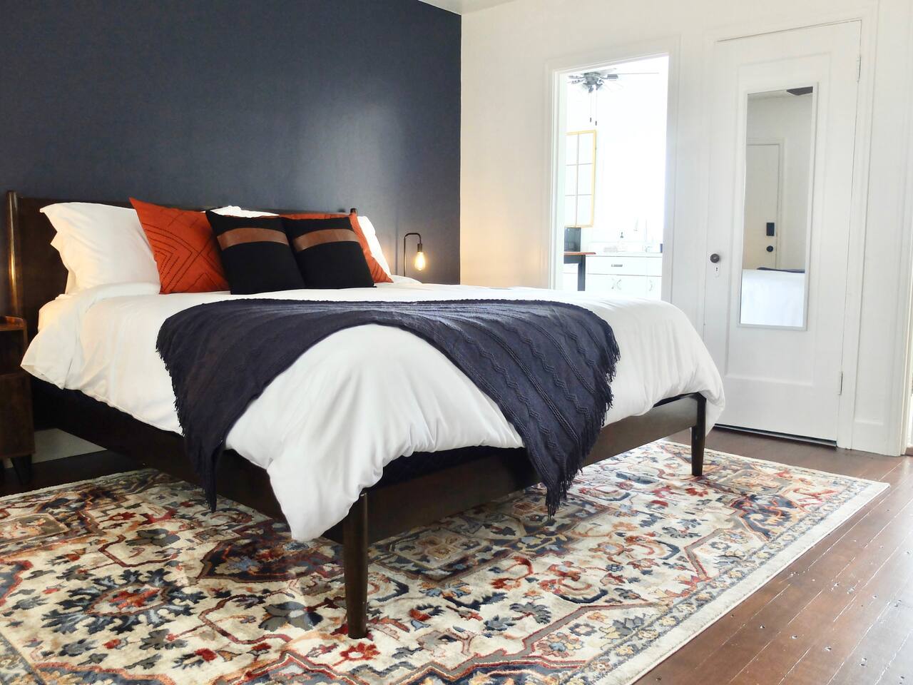 #8 Downtown Apt | Historic main street | King Bed