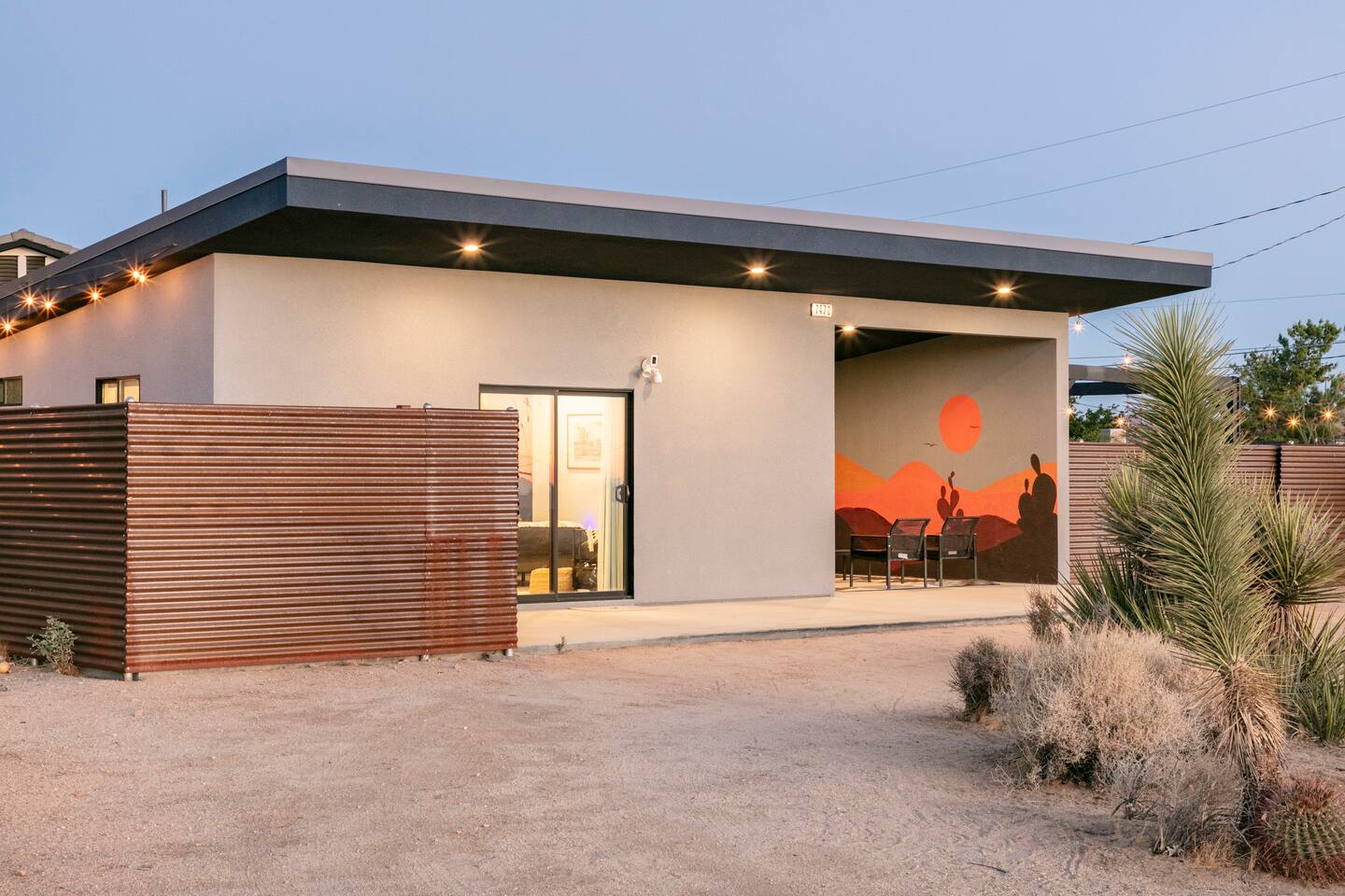 5 Min to JTNP Hot Tub Pergola Modern Tiny House