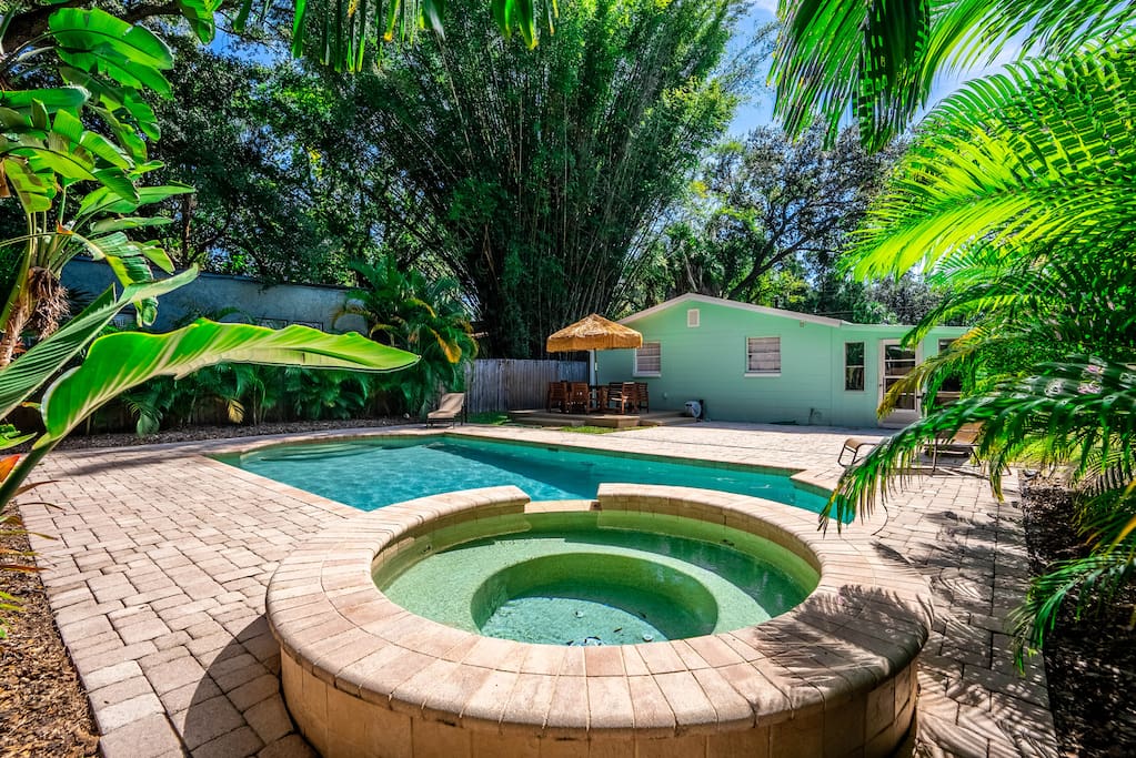 Golden Hour | Luxe Pool Stay