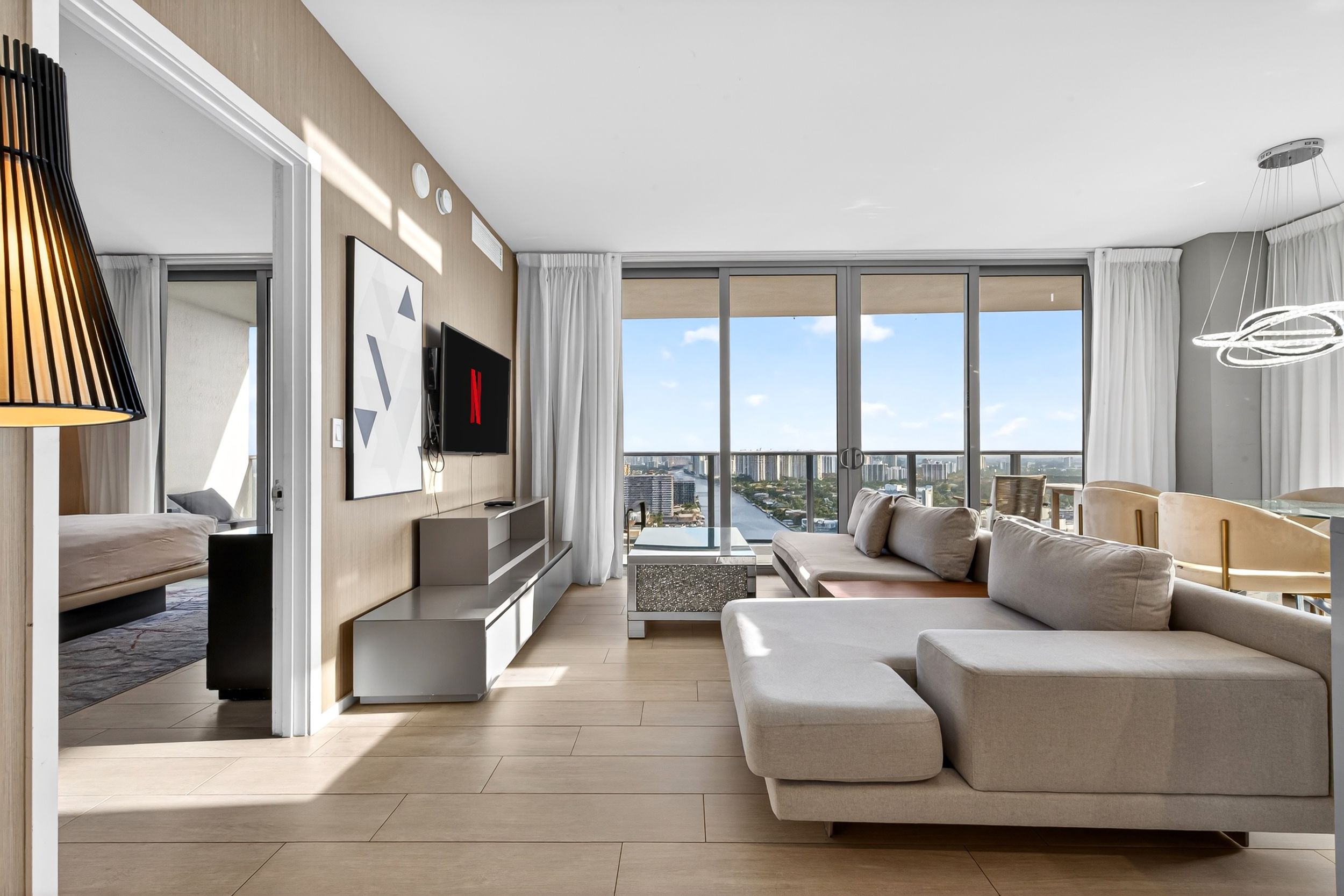 Resort de lujo frente al agua 𝙗𝙮 𝙎𝙏𝘼𝙔-𝙏𝙊𝘿𝘼𝙔 | Hyde Beach House