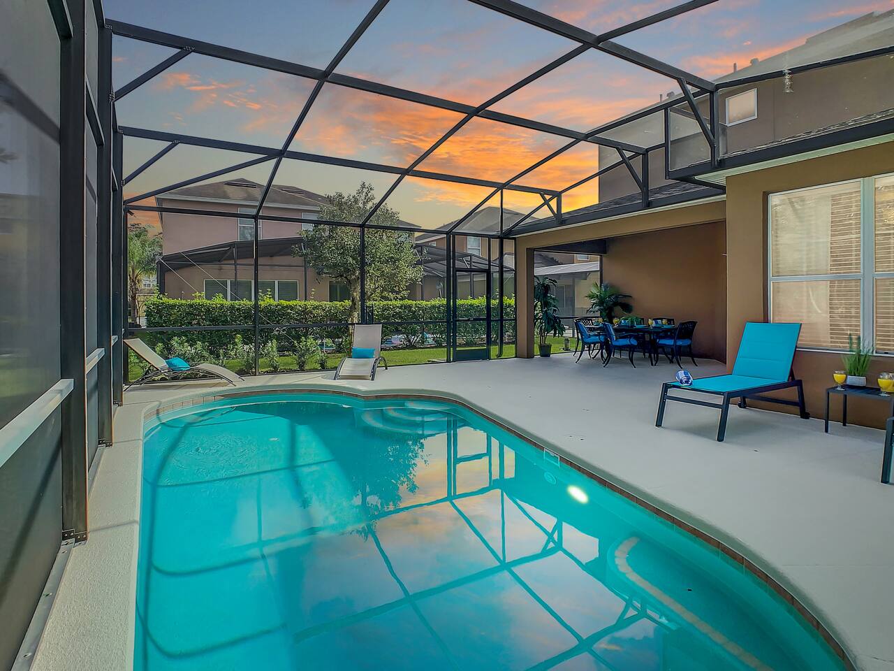 Big Disney Home!-Priv Pool/Spa (Heated) Sleeps 12!