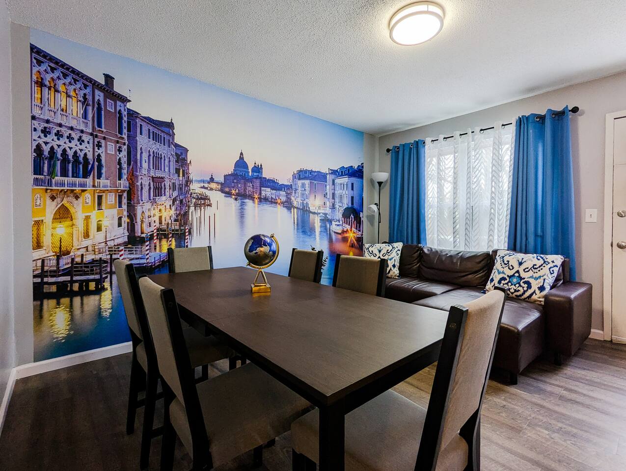 *Cozy 3 /2 duplex in Overland Park, KS/ G Fiber!