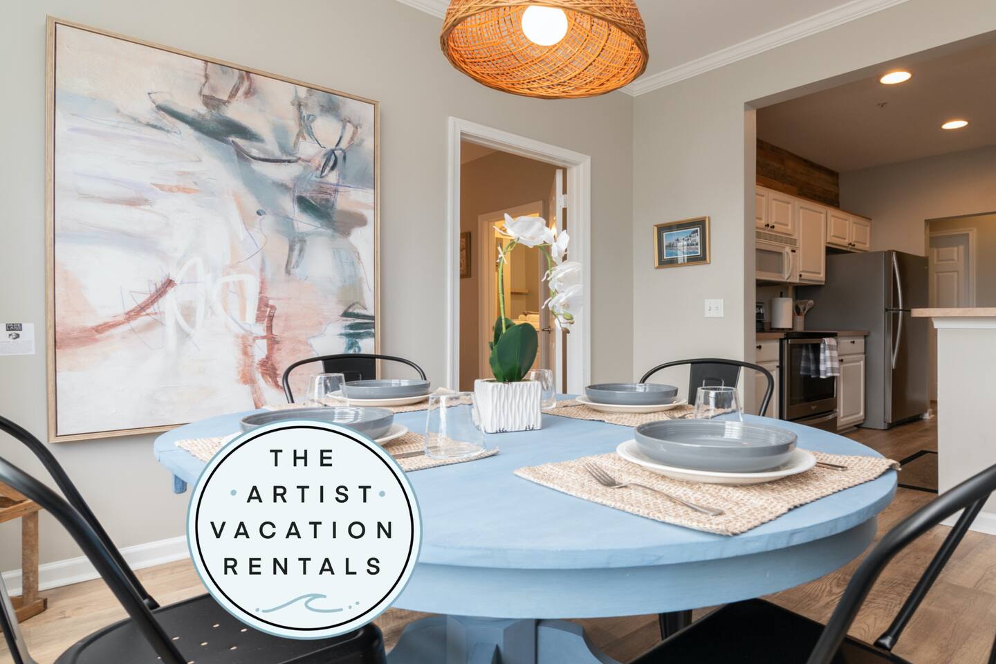 Clean and Comfy, Close to Beach and Shopping