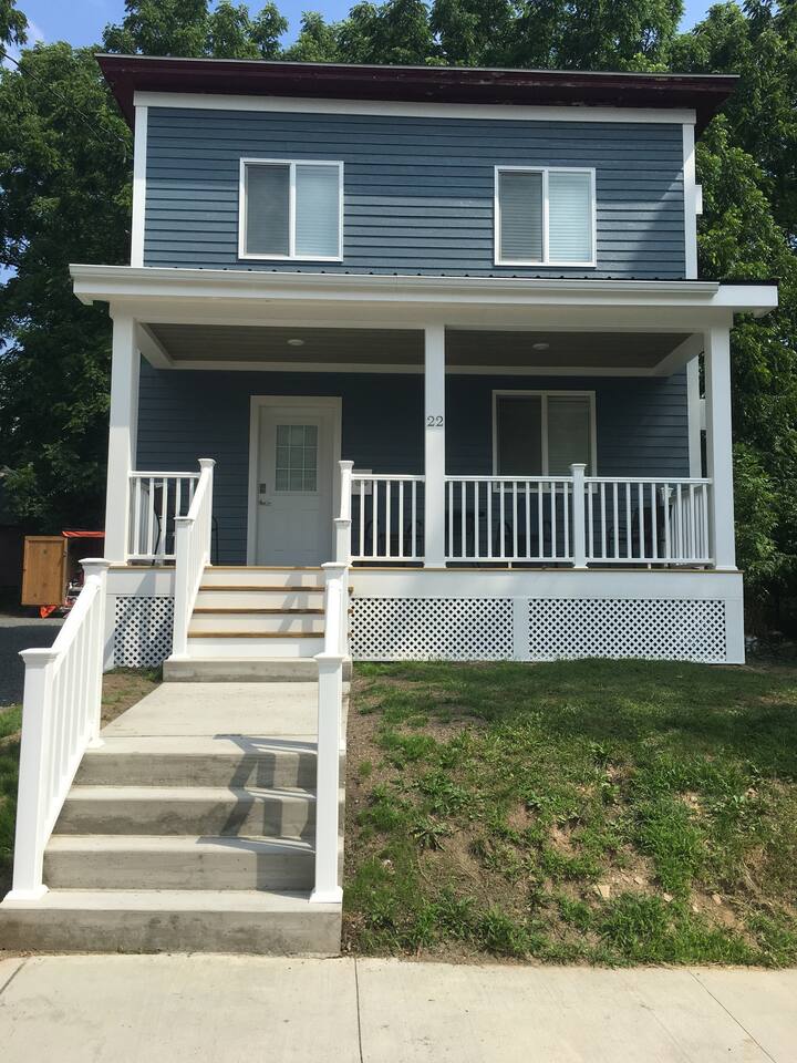 1st Class Rentals Munson Manor IV