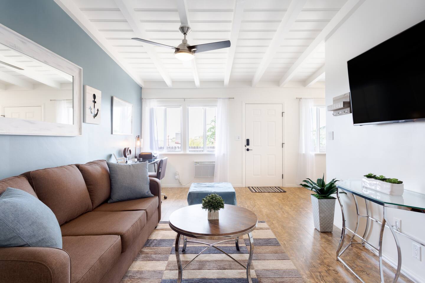 Seaside King 1bd Haven, Pets, Fast Wi-Fi + Parking