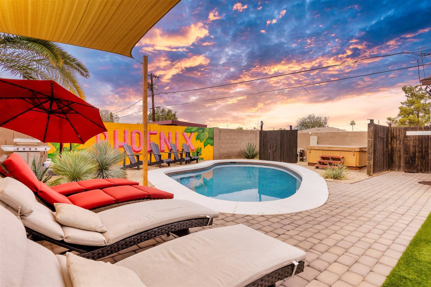 LUXE Pool | Large 4BD | Hot Tub | Golf