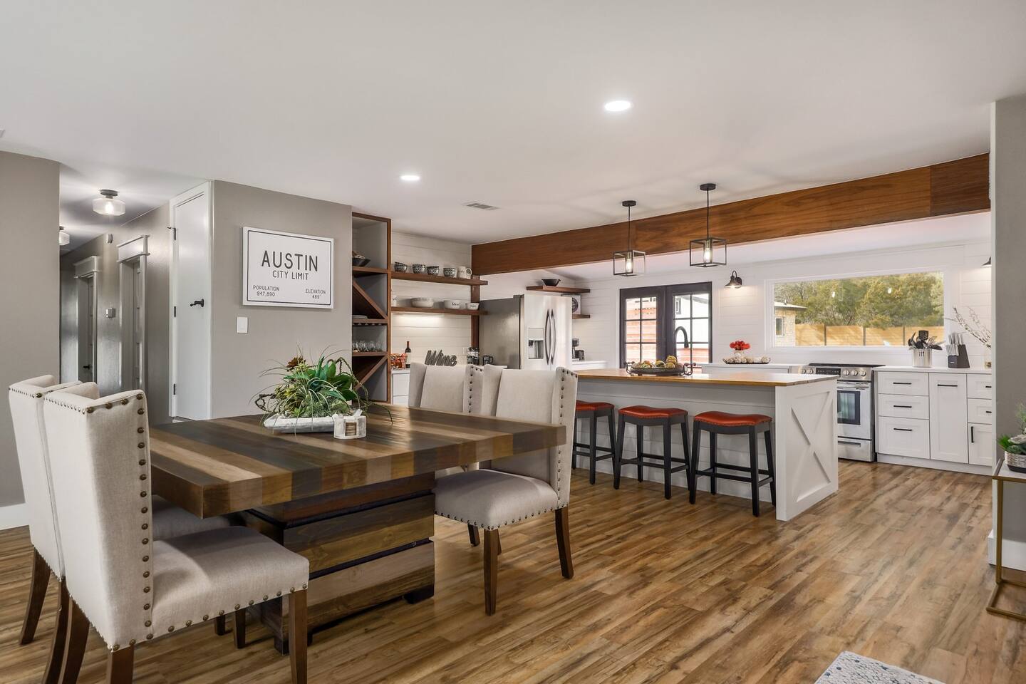 South Austin Large Group Retreat/Swimspa/Ping Pong