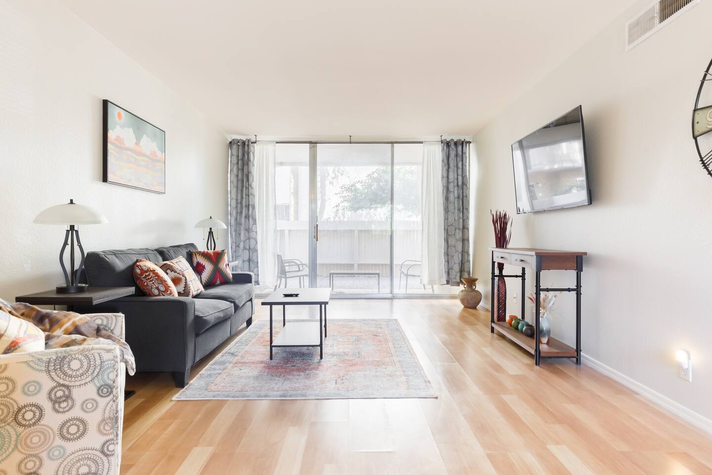 Old Town 1BR | Heated Pool | Covered Parking!