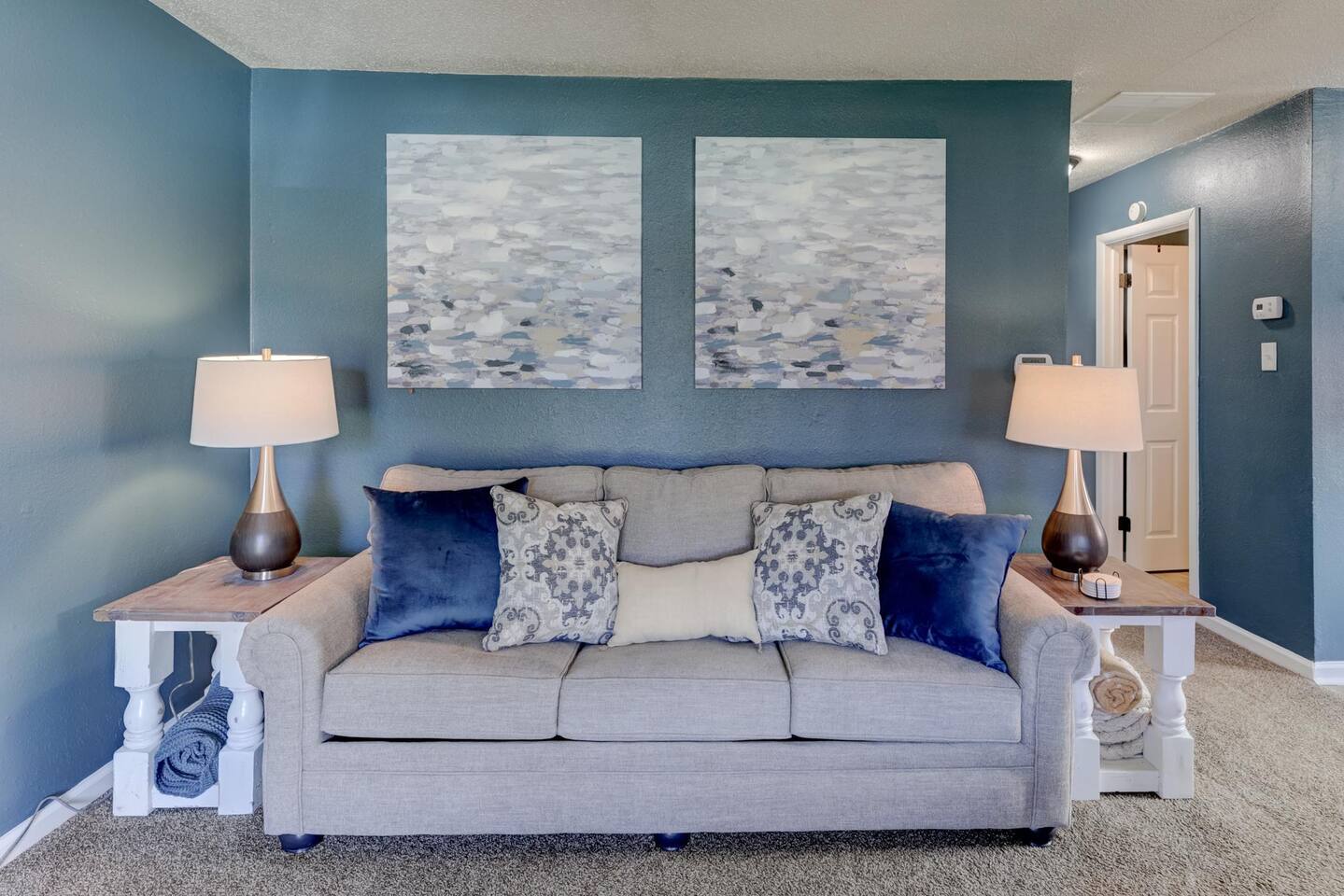 Midtown Work or Play-FAST WIFI, Dedicated Office