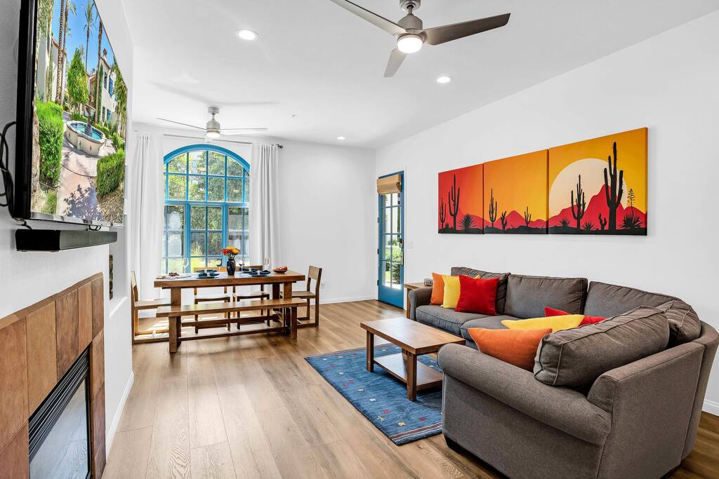 Modern King 2BR/2BA Legacy Villa near Main Pool