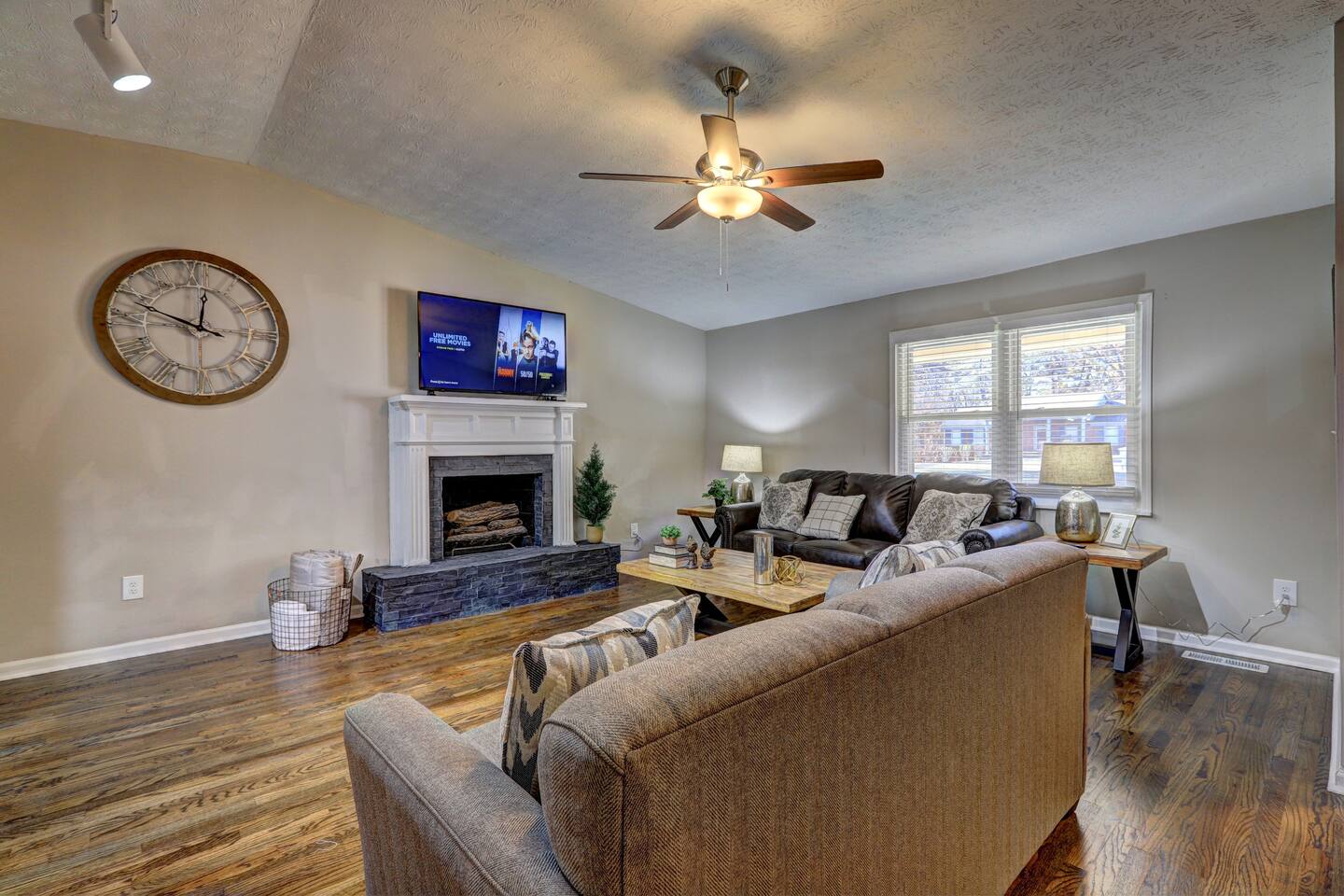 Near Six Flags & ATL Attractions!