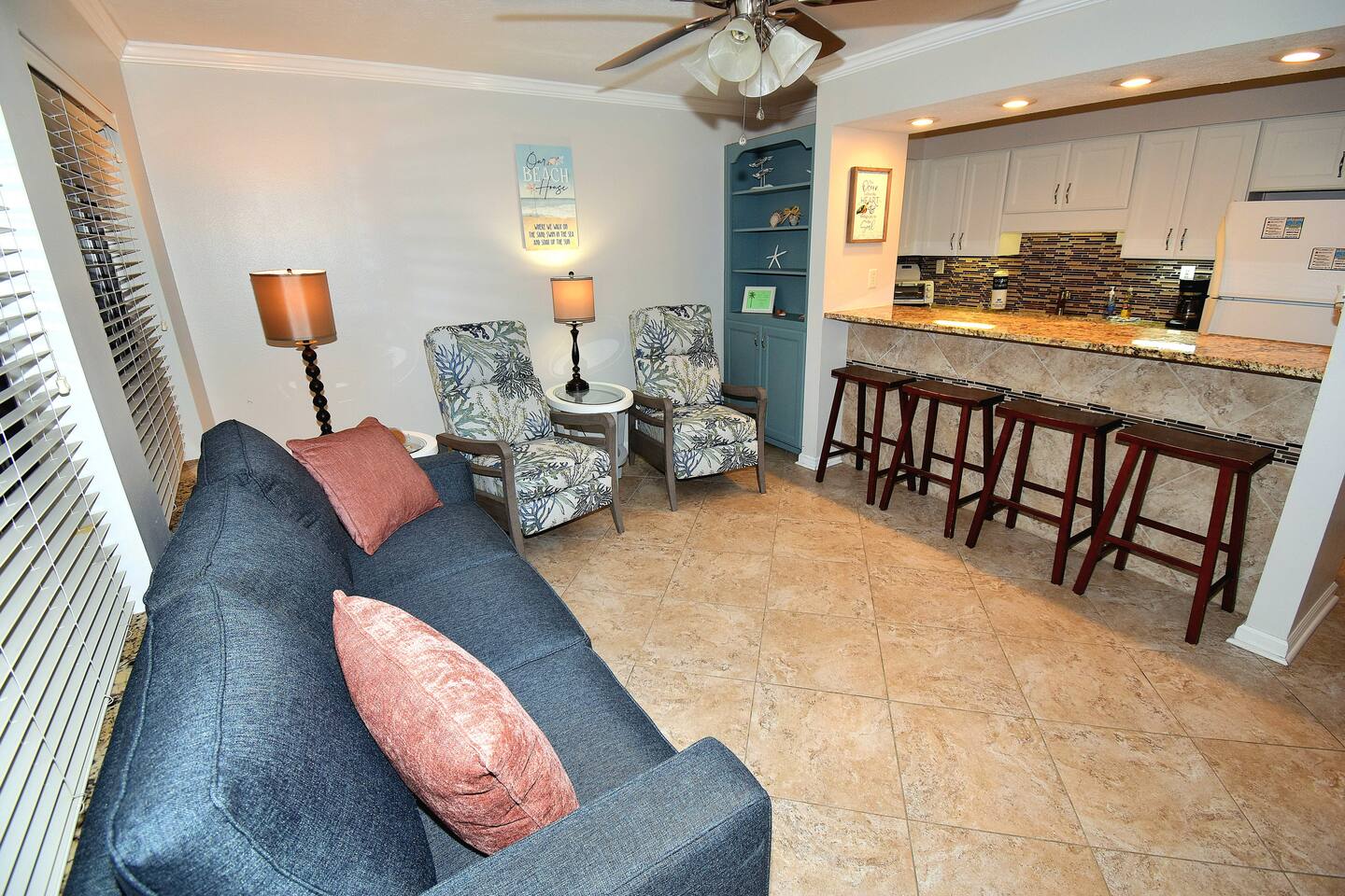 Sunswept 403-Updated Condo w/pool & beach access