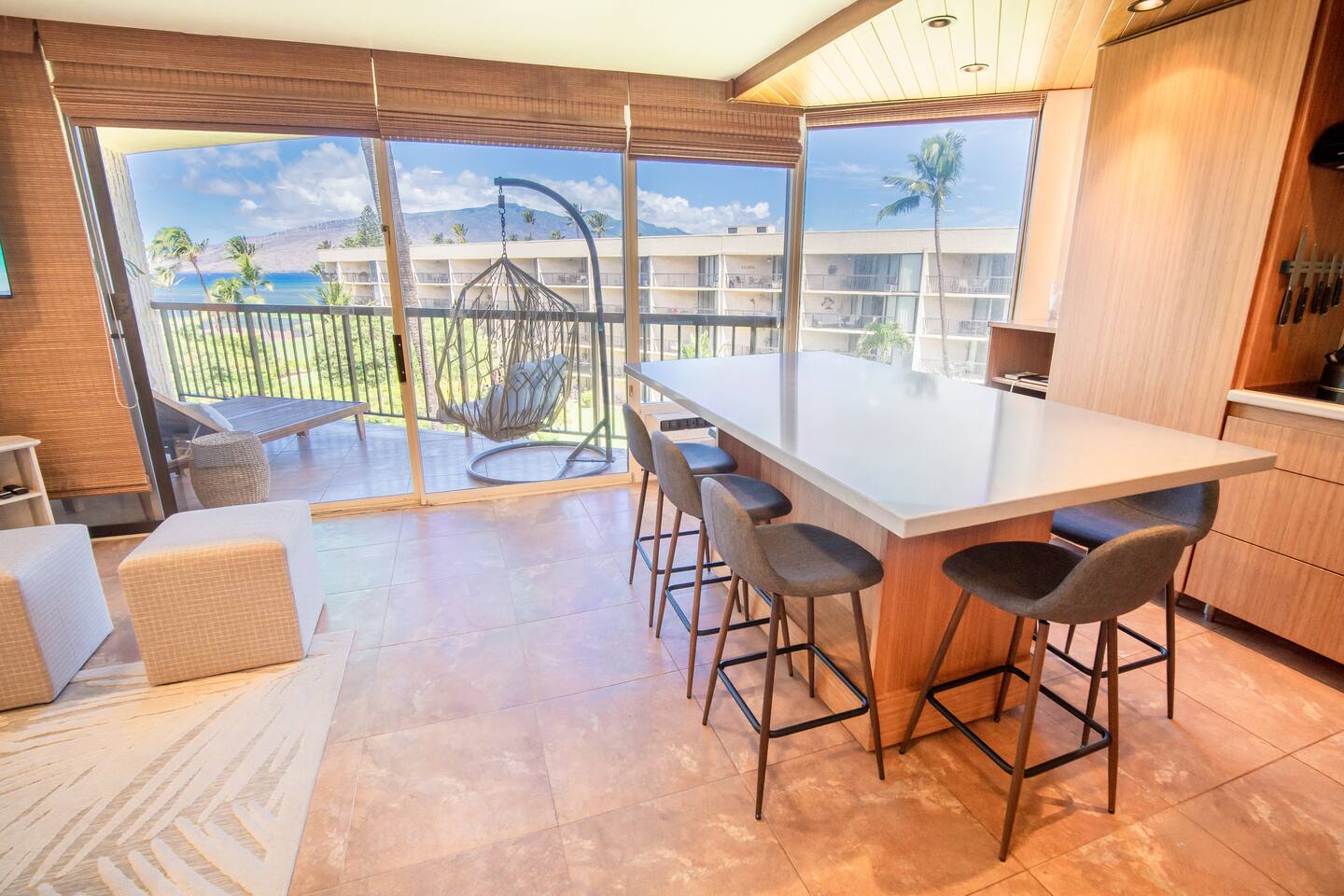 Bamboo Forest Getaway- Oceanfront, View & Pool!