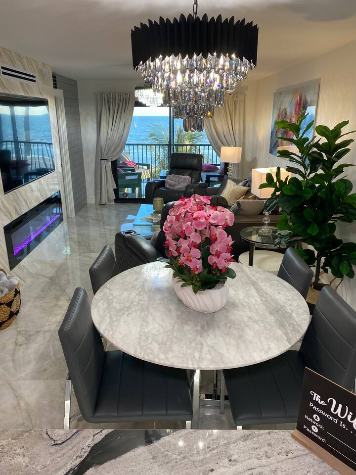 Seaside 204 Beachfront condo - Luna Sea on FMB