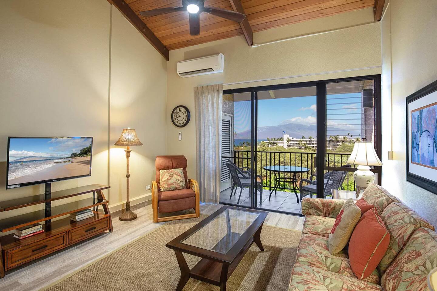 2 bed 2 Bath Ocean View Condo at the Kamaole Sands Resort, Unit 4405 in South Maui!