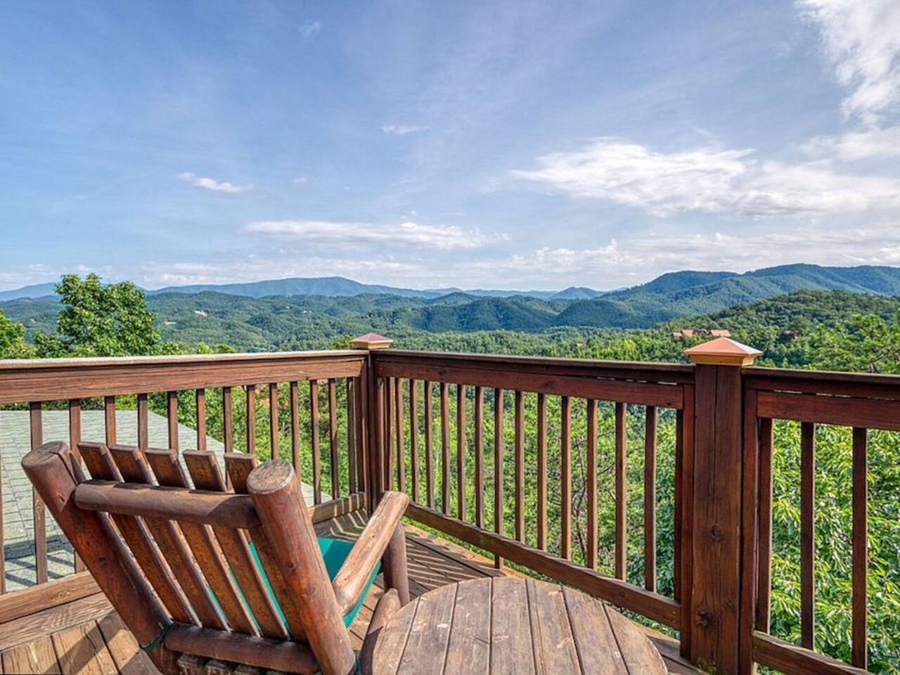 Mountain Views-Hottub-Parking-WiFi-Parking-BBQ