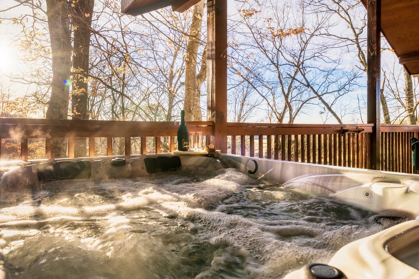Fall Foliage, Hot Tub & Mtn View! King Bed, Prvt