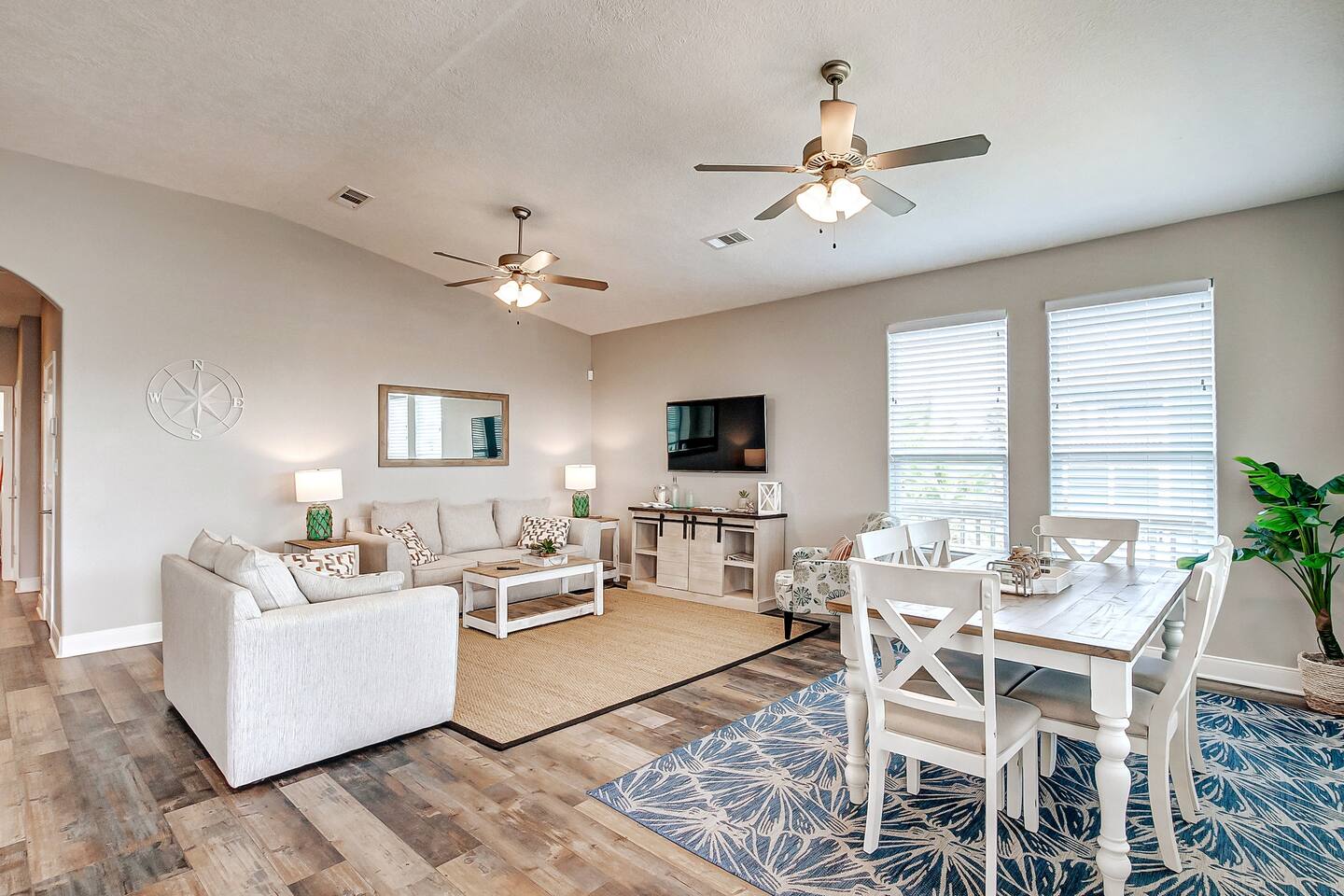 Hot Tub Fire Pit |Elevator |Fall Savings |Pets OK