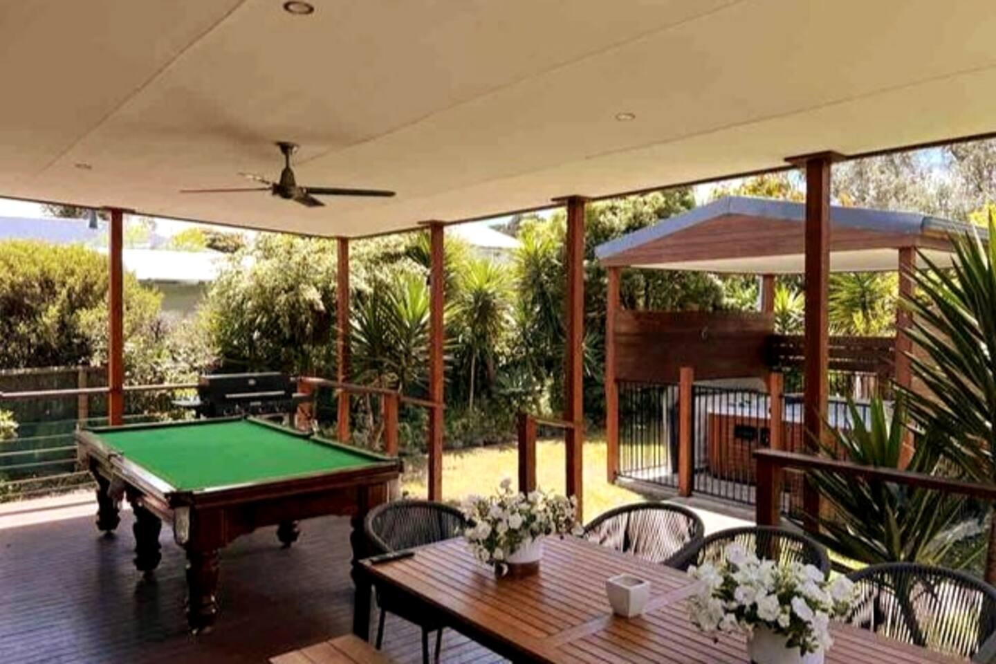 Bayview House by Ready Set Stay