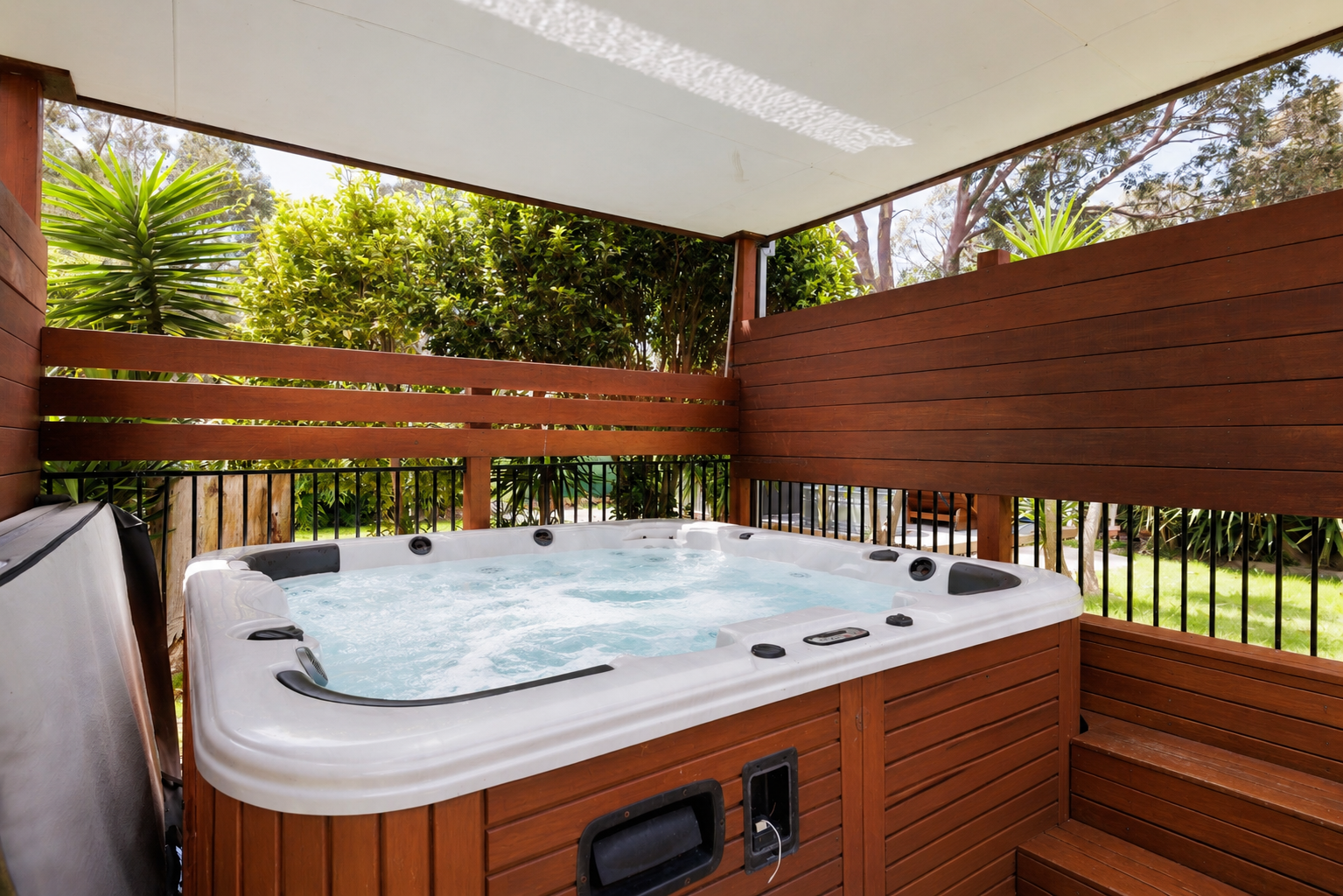 Bayview House by Ready Set Stay