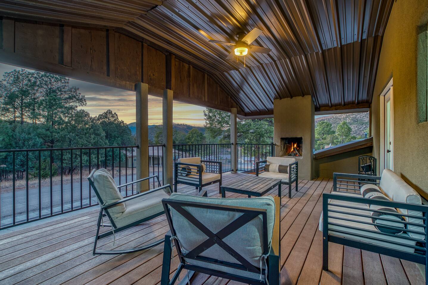 Near Midtown, Views, GameRoom, DiscGolf, Hottub