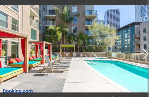 Spacious 3bed Apt with pool close to SDCC