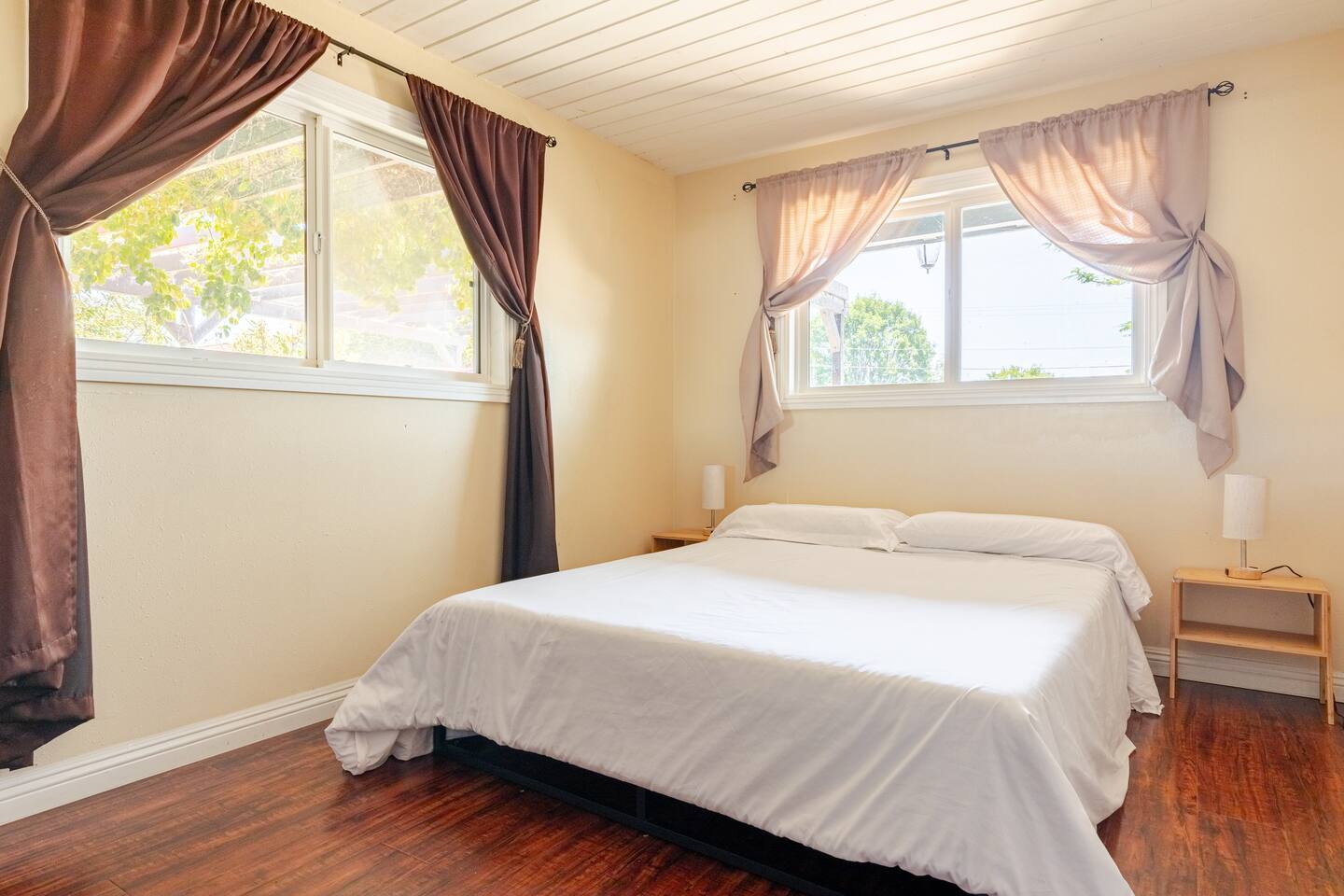 King Bed Cottage - 7 min to Disney