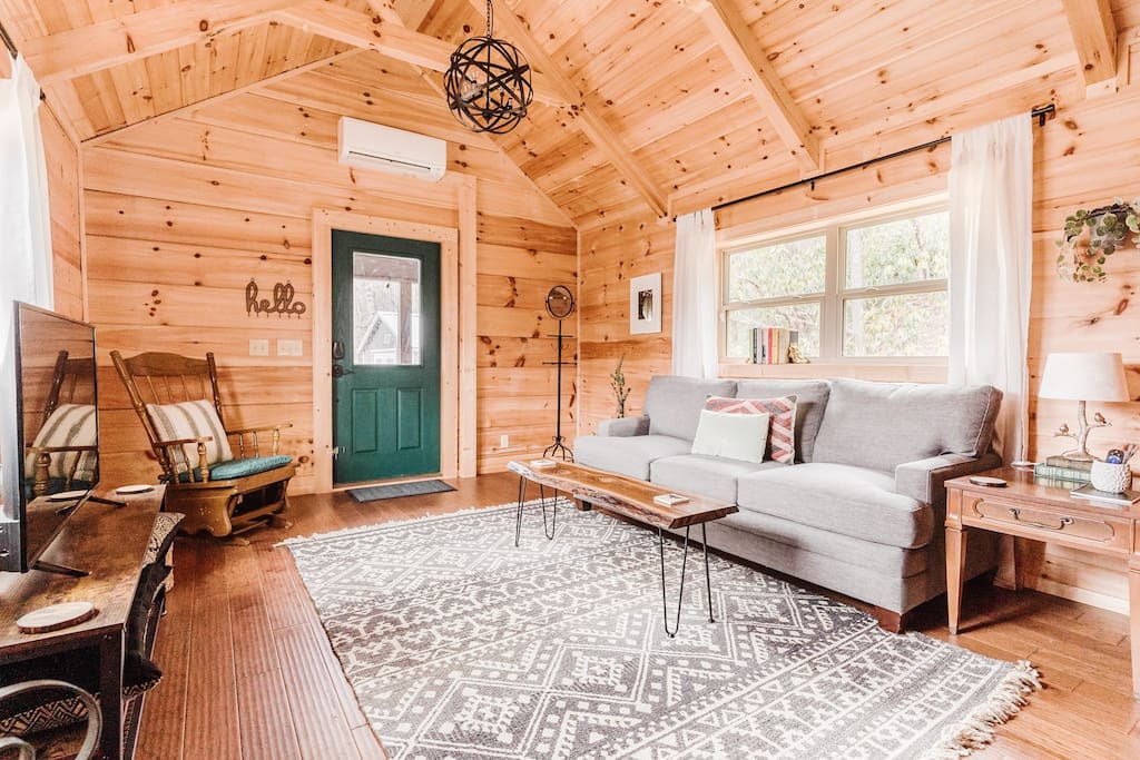 Stargazing, Romantic Log Cabin 30 Min to AVL