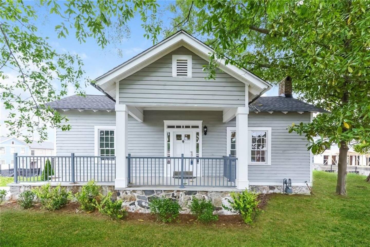 Bright historic home w/ yard, pets & groups okay!