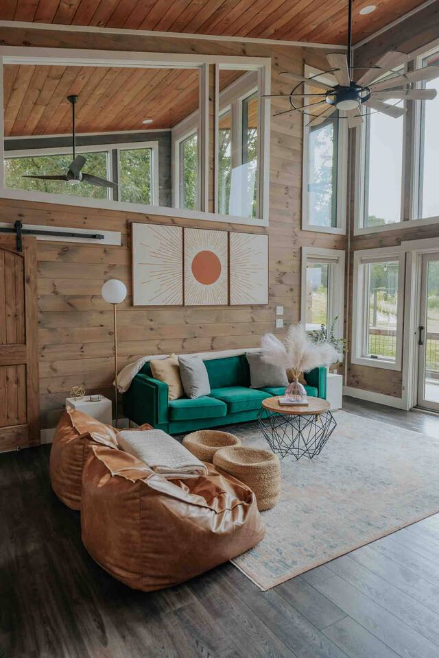 One Of A Kind | MTN Views | Near DT | Dogs Wlcm