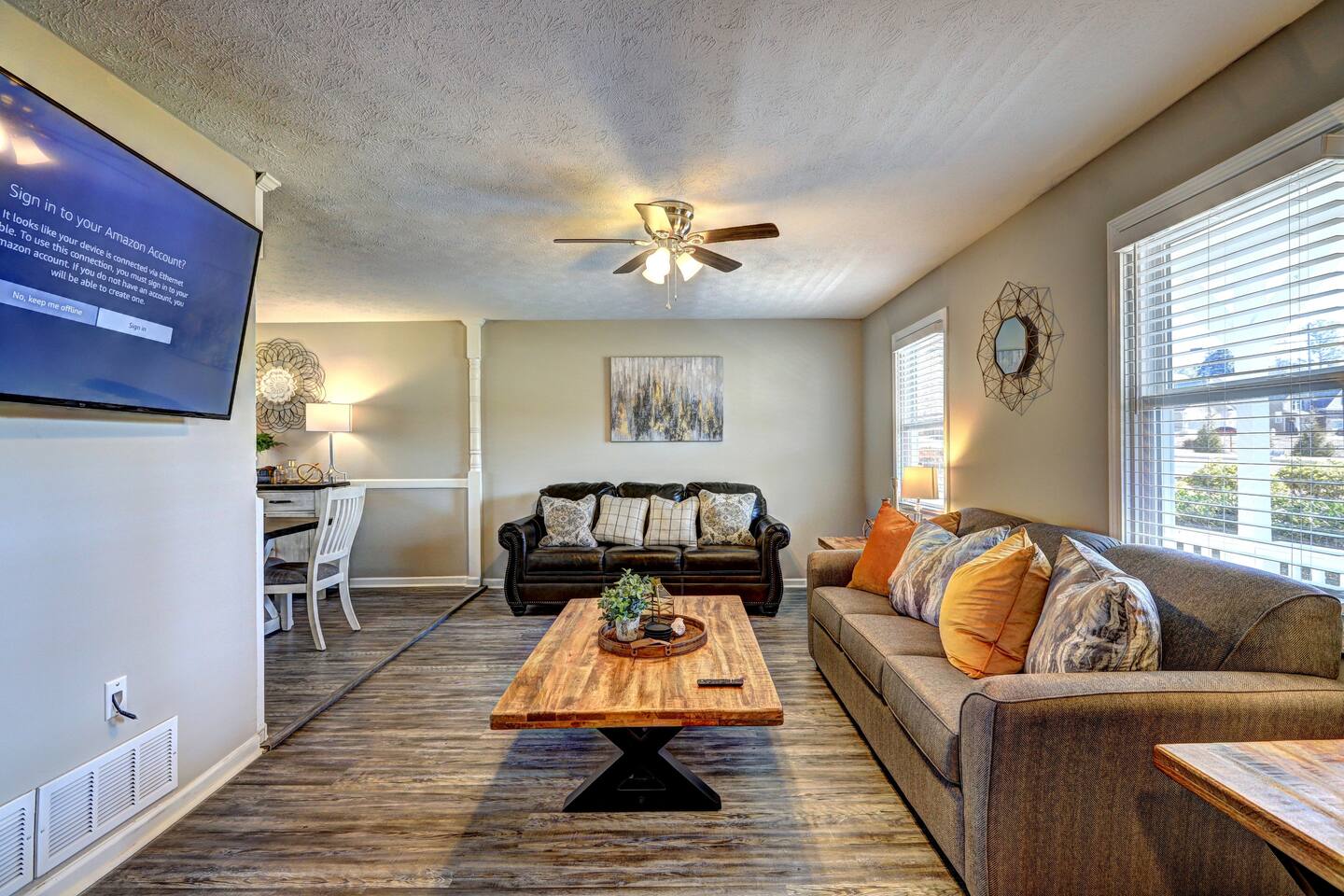 Varners Station | King Bed, Smart TVs & More!