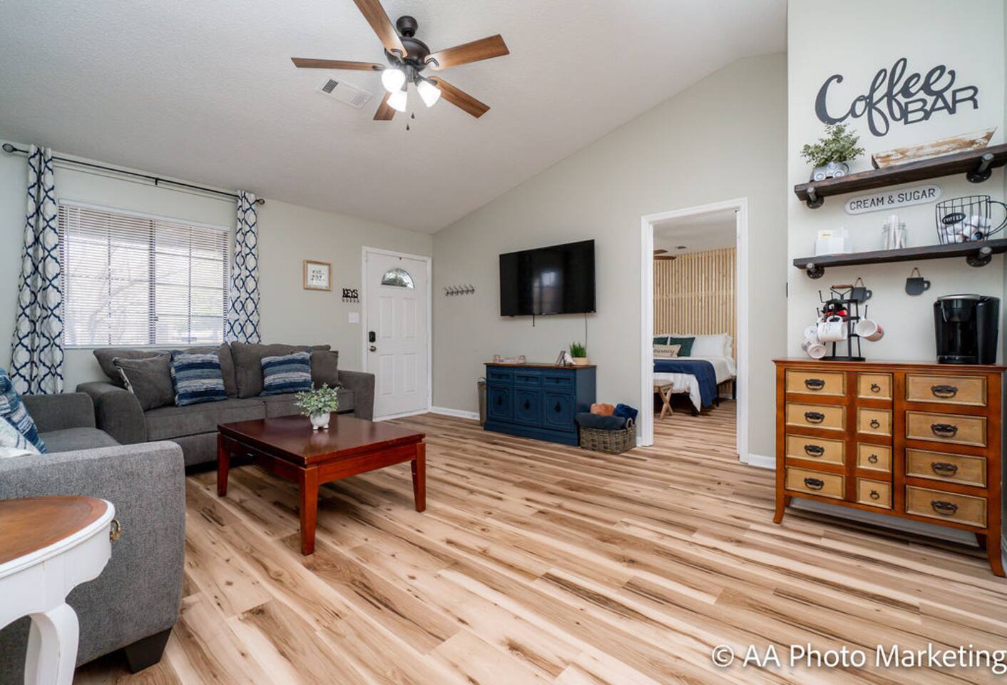 Amazing for Large Groups or Crews- 7 Beds/ 4 bdrms