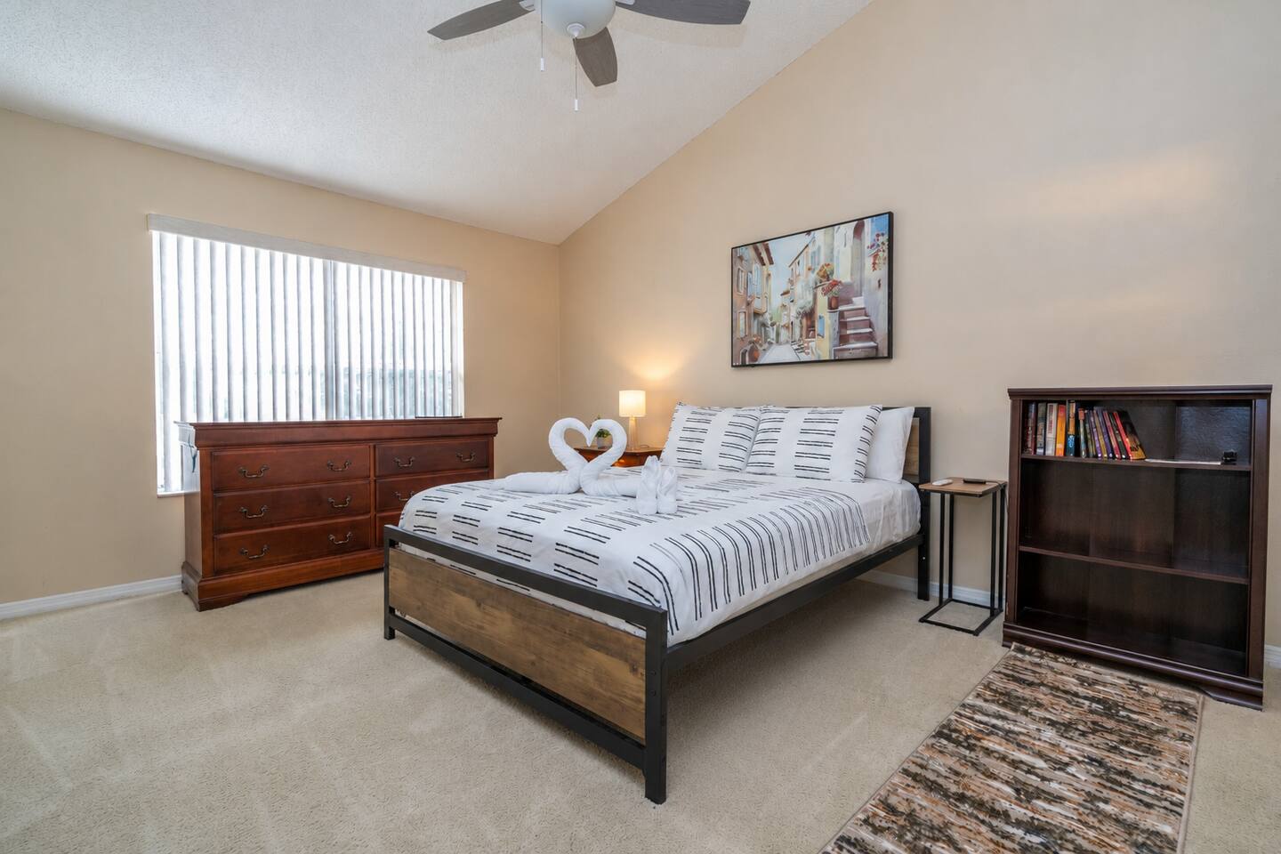 Private Master Suite Unwind in the spacious bedroom featuring a private en-suite bathroom with a walk-in shower, and a peaceful atmosphere, perfect for relaxing.

Megan who stayed in Nov 2022 said, "The beds & couches were really comfortable"