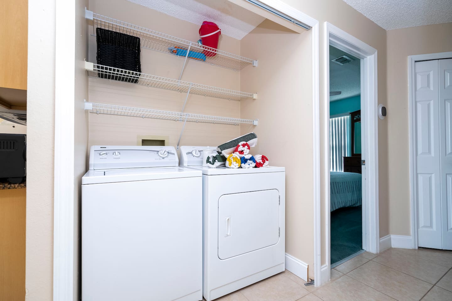Washer and dryer inside the unit  with pool towels— pack light and stay fresh!
Heather said," Had a great visit. Extremely clean, super close to the parks. Check in was a breeze, the condo had everything you need and a washer/dryer! "