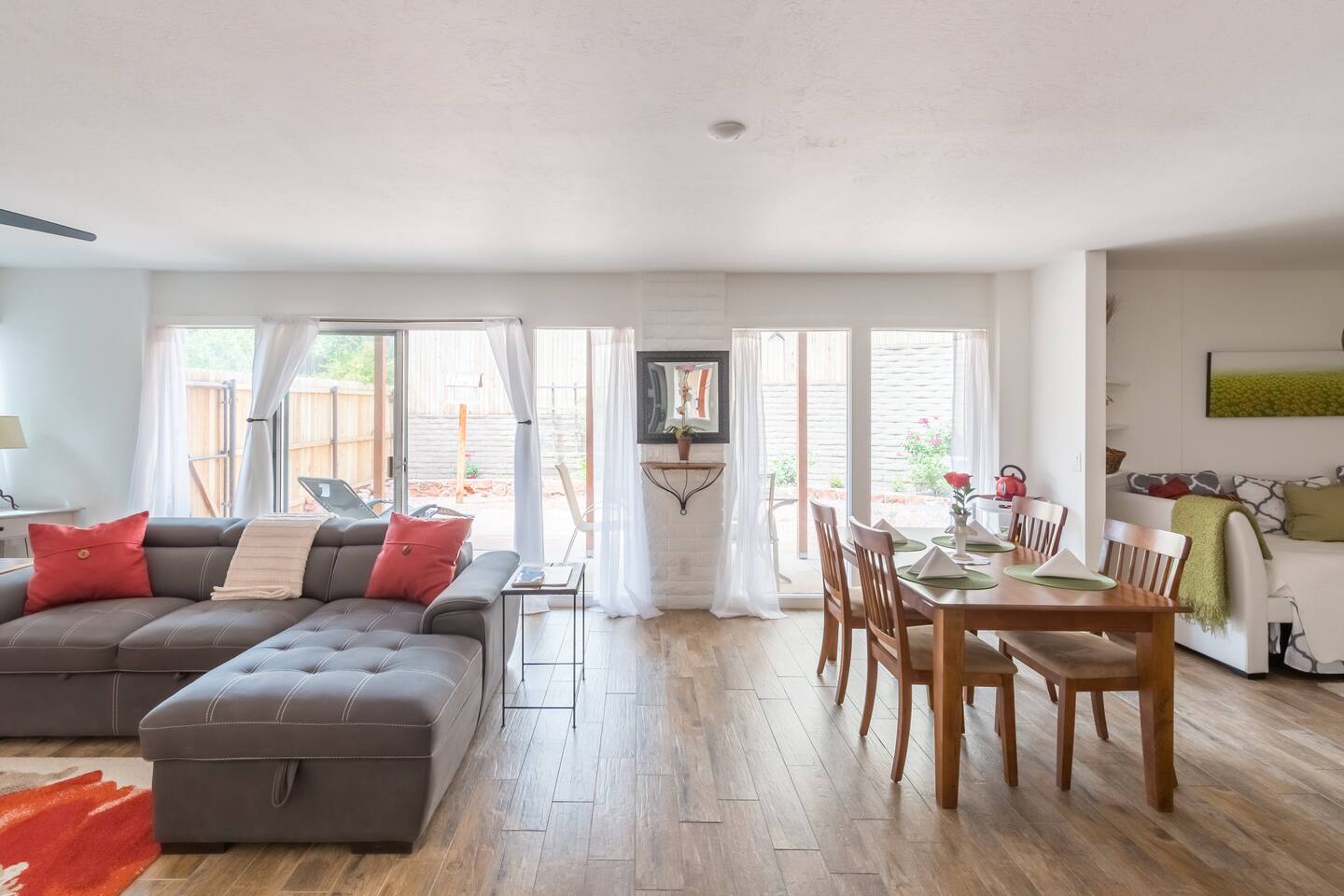 Uptown Sedona Haven | Views + Pet-Safe Courtyard