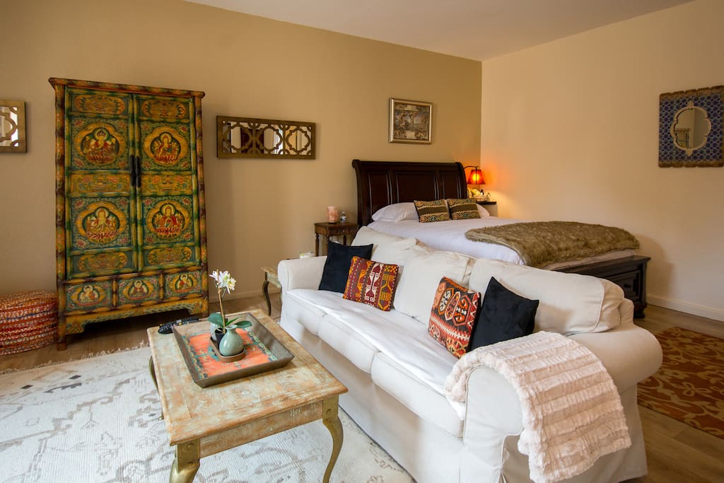 Healing Casita: Hot Tub, Courtyard, Views, 500MBPS