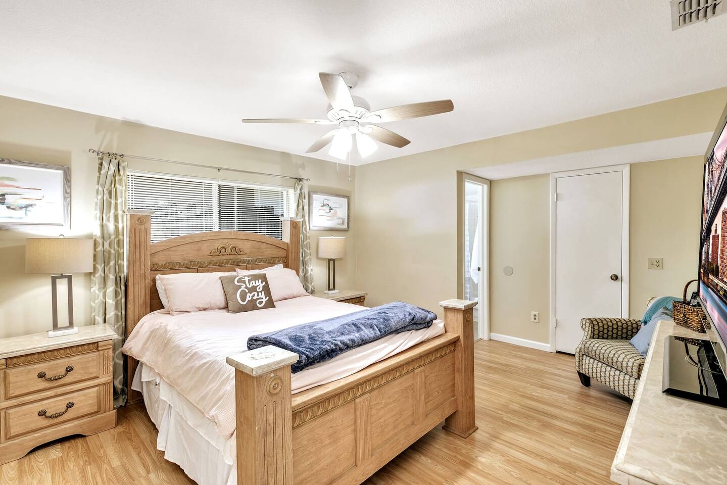 Cozy Getaway | Game Garage + Fenced Backyard +more