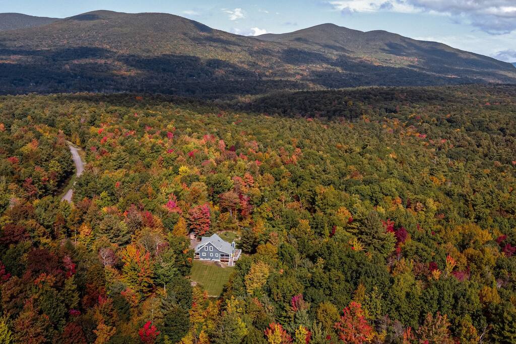 Fall Special: Relax, BBQ, Save, Farmhouse 2hrs NYC