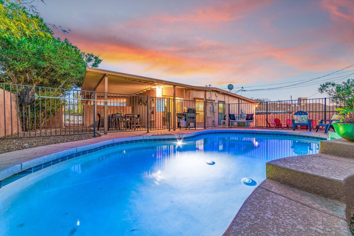 Relaxing Getaway with Pool Wow