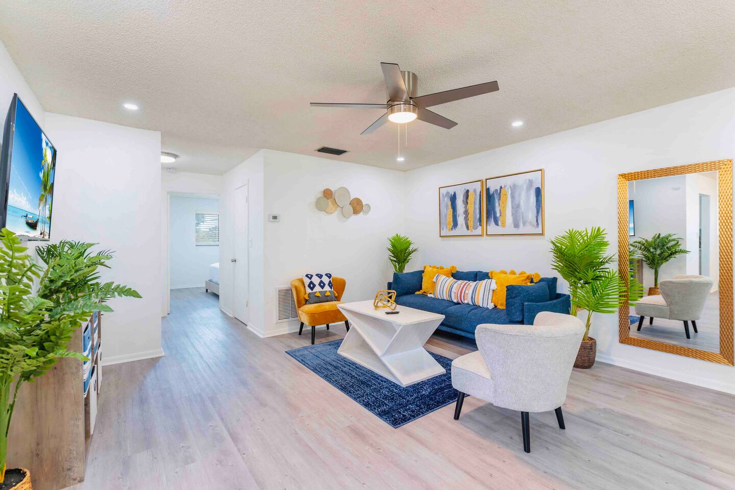 Modern Luxe Pet-Friendly Getaway Near Beach